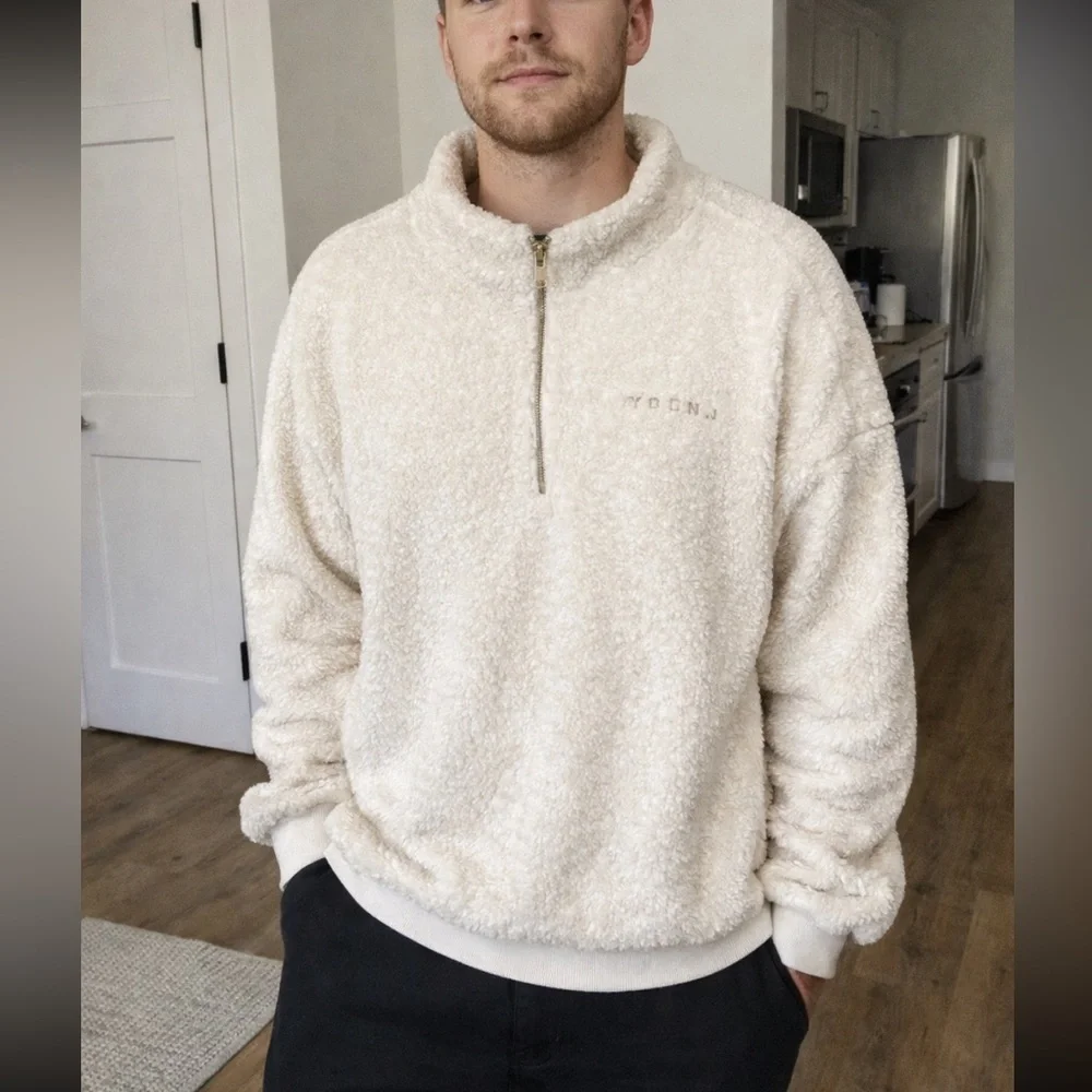 YoungLA White Fleece Pullover Sweater Size Medium 23805